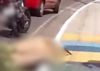 Cena forte: passageira de moto por app é arremessada e morre na Ponta Negra 