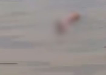 “Muito triste”: Vídeo mostra possível vítima do barco que pegou fogo no município de Uarini