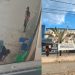 Vídeos mostram bandidos com arma na mão assaltando estudantes dentro da escola em Manaus