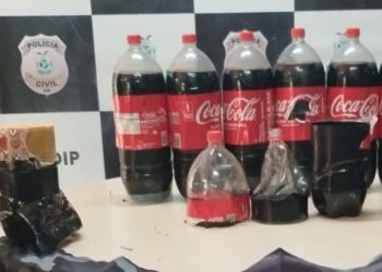 Coca-Cola falsa de cocaína: cão “descobre“ trambicagem e traficante é preso em Manaus