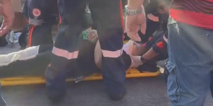 Idosa quebra a perna ao ser atropelada por motociclista que avançou o sinal vermelho na Cidade Nova