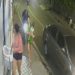 Câmera registra mulher com bebê no colo sendo atropel@da por entregador na Compensa