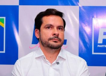 Justiça manda suspender pesquisas que colocam Alberto Neto no segundo turno