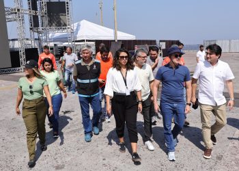 Estruturas e palcos do ‘Manaus Passo a Paço 2024’ são fiscalizados pelo prefeito David Almeida