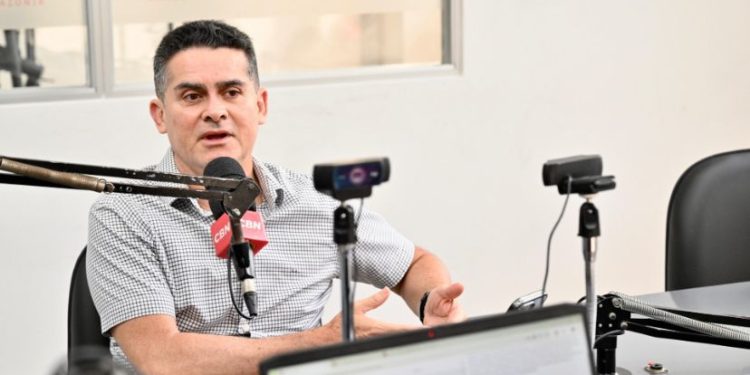 David Almeida anuncia meta de zerar déficit de vagas de creche em Manaus