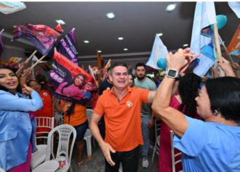 ‘Elas com David Almeida’: prefeito associa avanços de Manaus à dedicação das mulheres