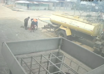 Cenas fortes: No AM, homem caminha de boa na via e m0rr3 e$magad0 por caminhão