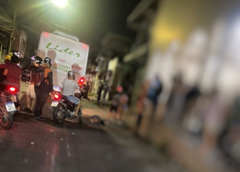 Homens morrem após colidirem com micro-ônibus de rota no Alvorada 3