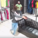 Vídeo: Dupla invade estabelecimento e ex3cut@ barbeiro e cliente