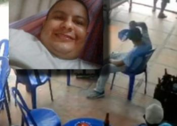 Vídeo: homem senta no bar para tomar uma gelada com amigos e acaba executado