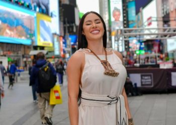 Vídeo: Isabelle pede nos EUA que o mundo valorize cultura do Amazonas: ‘orgulho’