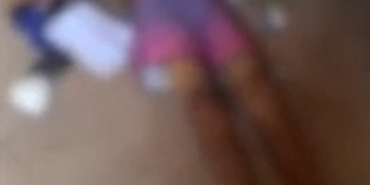 Vídeo mostra c0rpos empilhados após triplo homicídi0 dentro de casa 