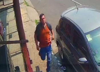 Vídeo: Mulher quase é 3stupr@da por ladrão que invadiu quitinete para roubar na Cachoeirinha