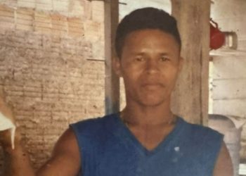 Doente de câncer, mãe de 62 anos procura filho desaparecido e ameaçado de m0rte em Manaus