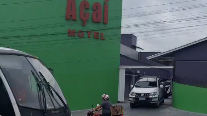 Vídeo: Idoso é encontrado sem vida em banheira de motel em Manaus após novinhas vazarem