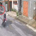 Vídeo: Idosa sentada em frente de casa no Tarumã é acertada com tudo por motoqueiro