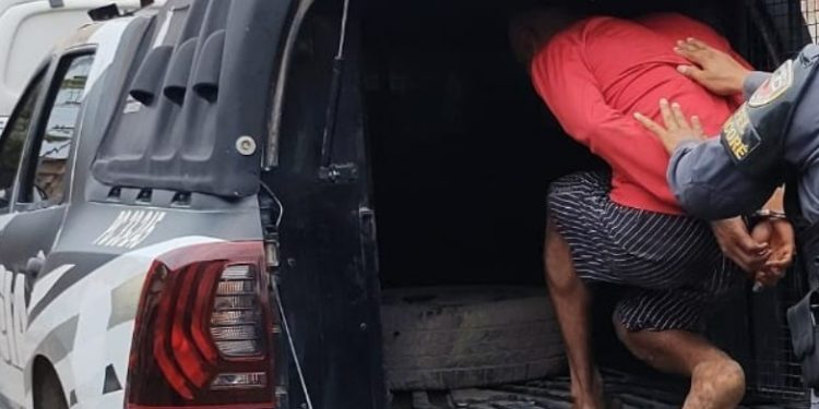 Moradores trancam suspeito de estupr0 dentro da igreja no Amazonas