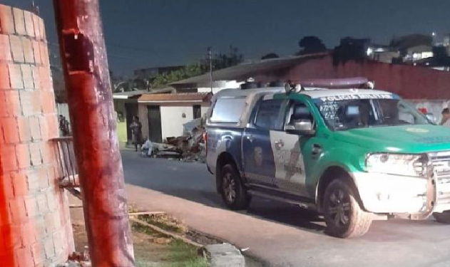 Pai de 80 anos mat@ o filho usuário de drogas com facad* no peito após discussão em Manaus