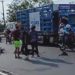 Vídeo forte: Após doar sangue no Hemoam, motociclista morre esm@gado por carreta em Manaus