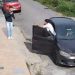 Câmera filma jovem com celular na mão sendo assaltado por criminoso armado na Cidade Nova