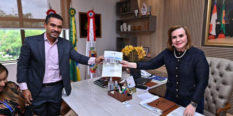 Plano de Logística Sustentável é entregue à presidente do TCE-AM