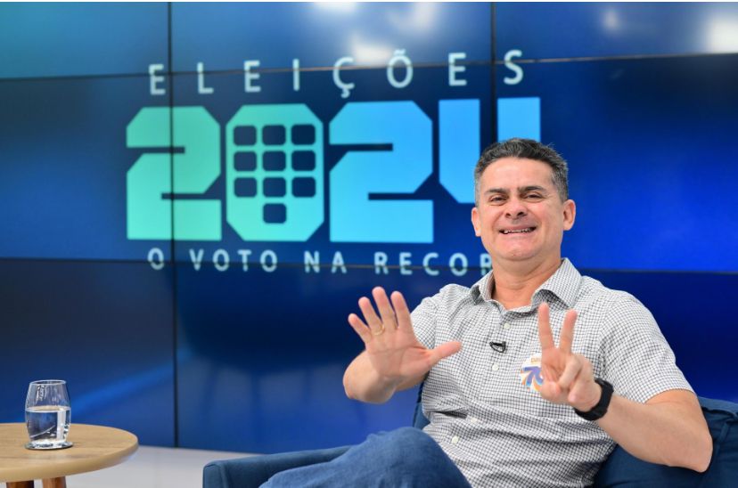 David Almeida defende eixos estratégicos de novo plano de governo durante entrevista à TV Record Manaus