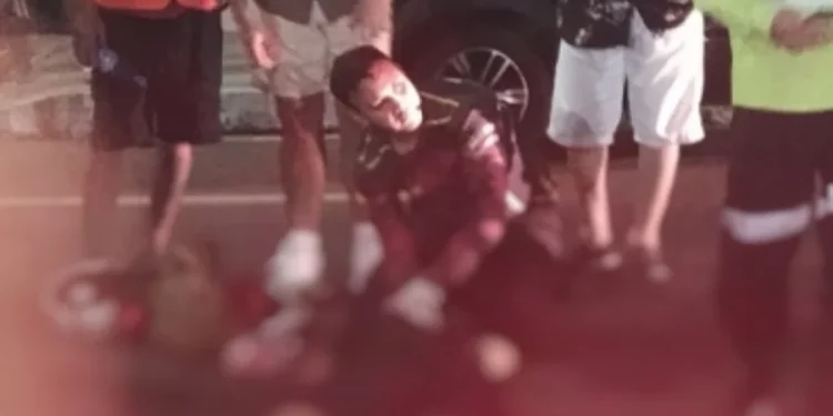 Menino corre atrás de pipa e acaba atr0pelad0 em avenida em Manaus