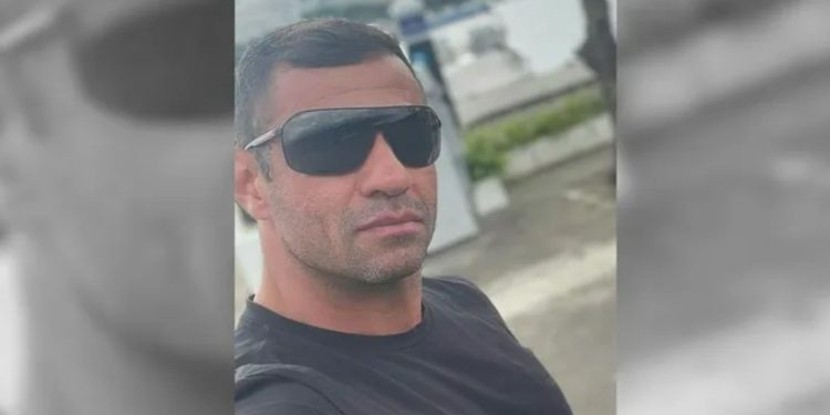 Ex-PM abre portão para passear com os cachorros e acaba m0rto com 10 tiros na Zona Norte