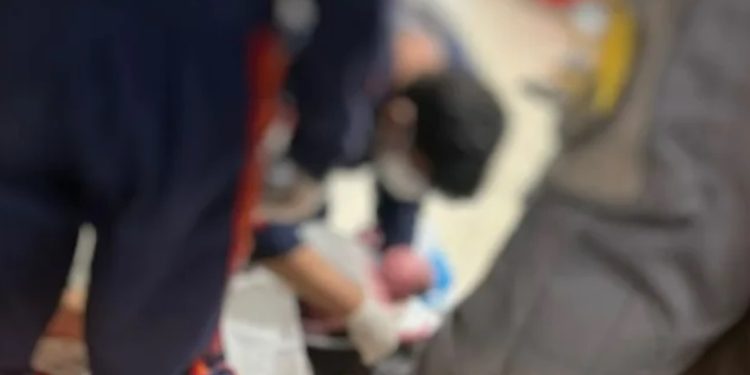 Vídeo: mãe dá à luz dentro de loja de conveniência em Manaus