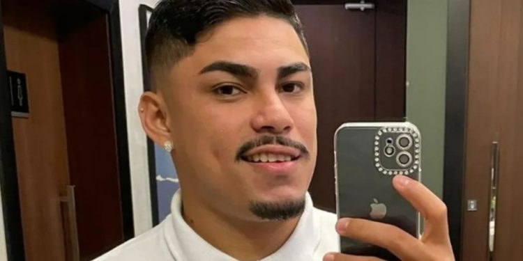 Jovem posta versículo bíblico horas antes de ser assassinad0 em Manaus
