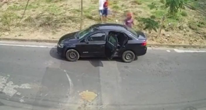 Vídeo mostra homem que desafiou traficante sendo levado para o mat@dour0