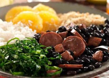 Casa de Assistência Fraterna Recanto da Paz realiza feijoada para ajudar ribeirinhos