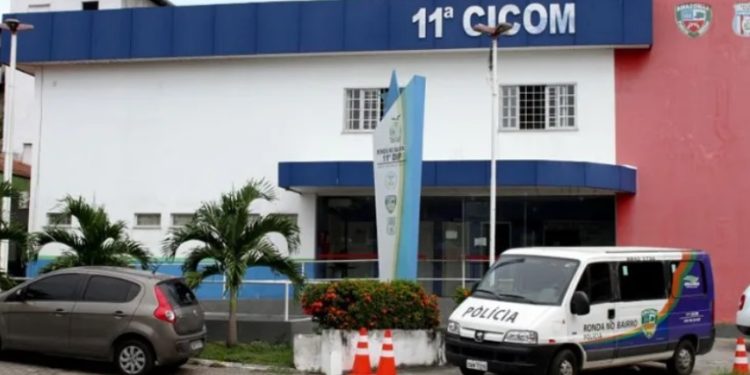 Mulher vai registar B.O. em Manaus, mas é presa por assaltar motorista de app