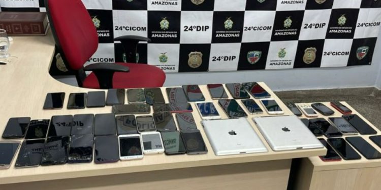 Polícia divulga números de celulares roubados em Manaus que foram recuperados e estão na delegacia