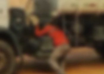 Vídeo: veja exato momento em que trabalhador m0rre esmagad0 por caçamba em Manaus