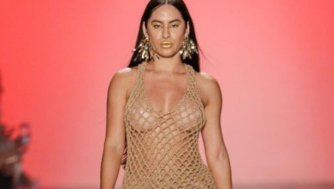 Vídeo: Isabelle Nogueira brilha na SP Fashion Week com look de crochê: ‘maravilhosa’