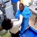 Câmera registra maqueiro agredind0 colega na enfermaria do hospital; vídeo