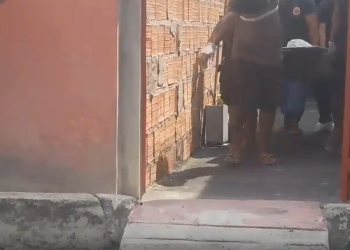 Casal m0rt0 com 20 g0lpes em Manaus pode ter sido vítima de latrocínio, diz polícia