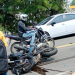 Vídeo: Durante ‘pega’ no Distrito Industrial, homem bate em carro e m0rre