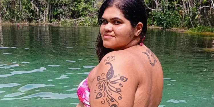 Raio mat@ mulher que fazia passeio turístico em Novo Airão