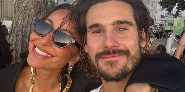 Após relações 50 vezes por semana, Sabrina Sato revela estar grávida de Nicolas Prattes