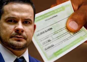 Denúncia: Para pagar equipe de campanha, Alberto Neto cobra ficha com 40 títulos de eleitor 