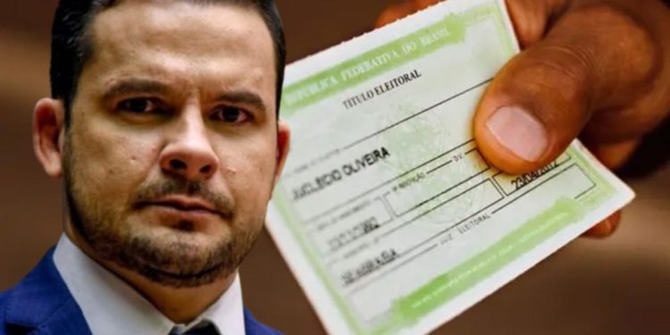 Denúncia: Para pagar equipe de campanha, Alberto Neto cobra ficha com 40 títulos de eleitor 