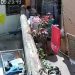 Vizinhos chamam a polícia após pai ser gravado batendo no filho autista com vassoura; veja