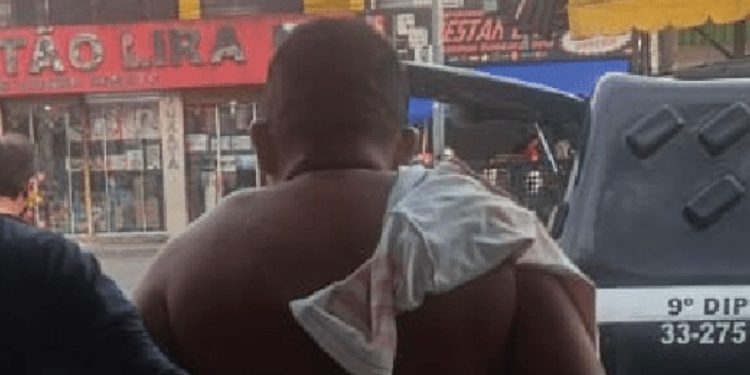 Mãe flagra as filhas sendo abus@das após ouvir choros e gritos na zona leste de Manaus