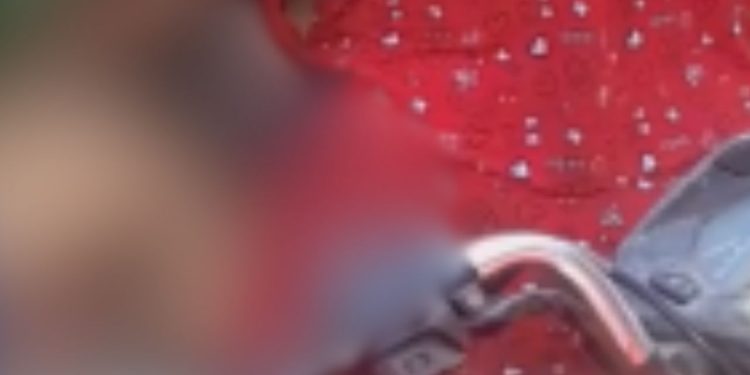 Veja o vídeo: homem dá entrada no hospital após receber tiros pelo corpo em Coari