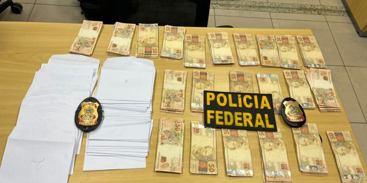 PF prende duas pessoas por suspeita de compra de votos em igreja de Manaus