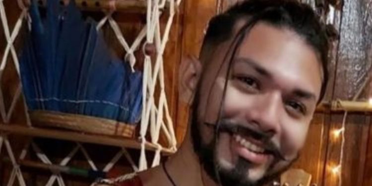 Massoterapeuta diz que vai lanchar e é achado morto em kitnet em Manacapuru