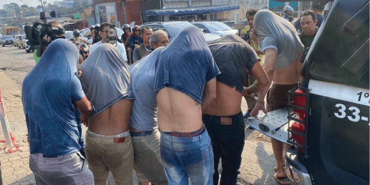 Em marcenaria em Manaus, grupo fazia móveis e escondia drogas em peças para traficar