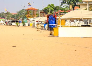 Prefeito David Almeida anuncia pagamento de auxílio financeiro de R$ 3 mil a permissionários da Ponta Negra